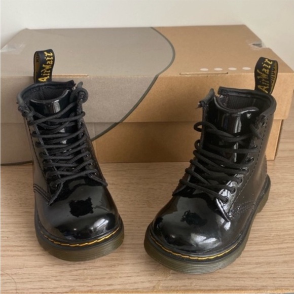 Dr. Martens 1460 Patent Black Leather Lace Up Zip Ankle Boots Toddler -SZ 8 C - Picture 3 of 12